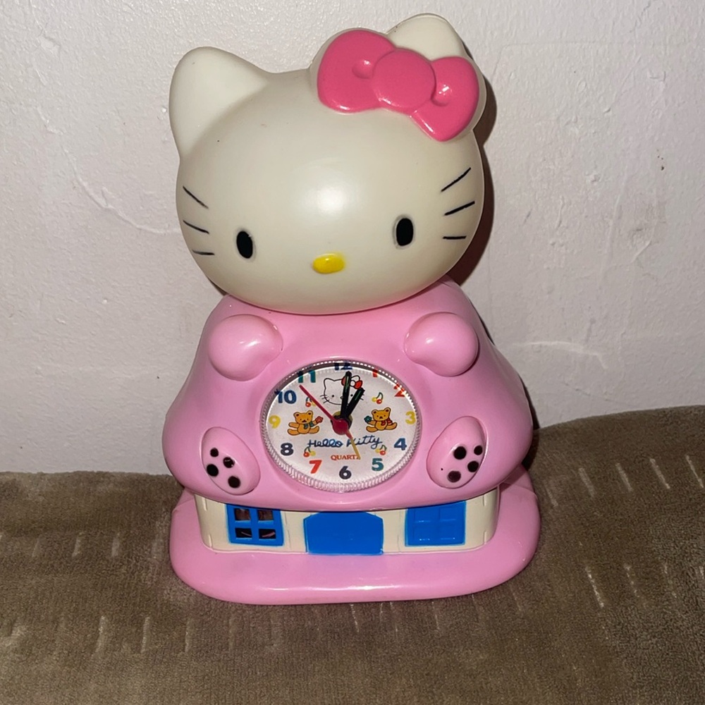Vintage Hello Kitty Nightlight & Music box